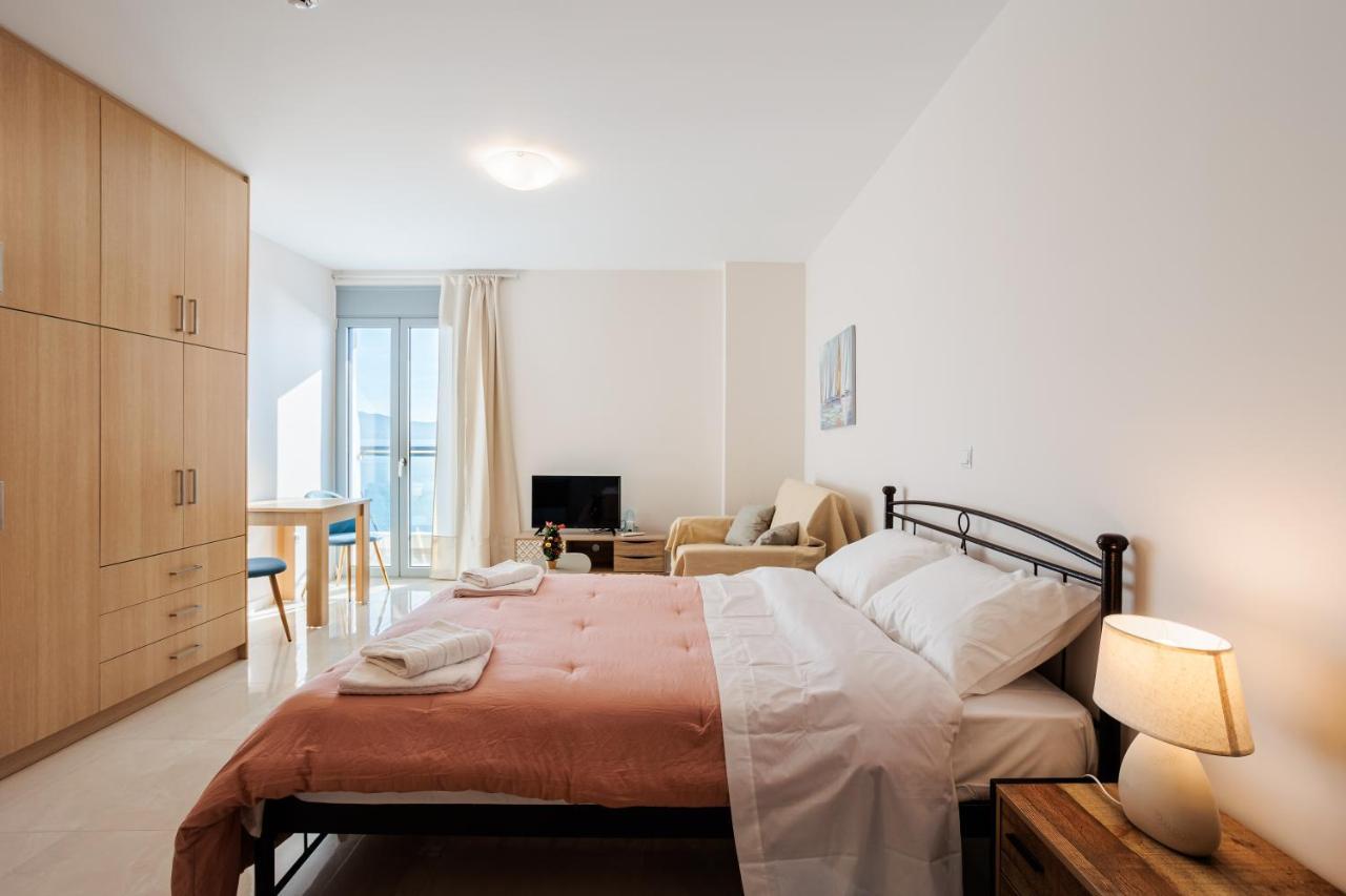 Georgia Seaview Apartment B2 カラマタ エクステリア 写真
